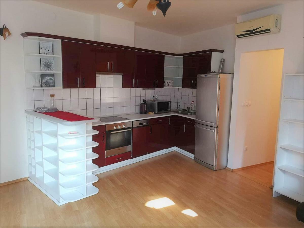 Centrum - A. Apartman ペーチ エクステリア 写真